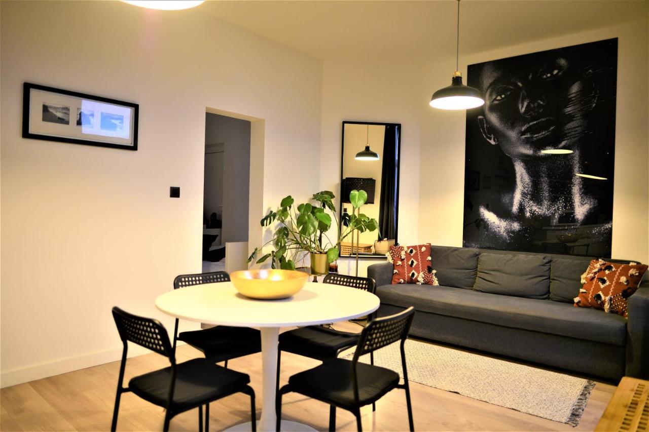 Sleep Inn - Black And White Modern Flat With Cityview Antwerp Exterior photo